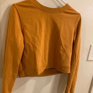 Mustard sweatshirt